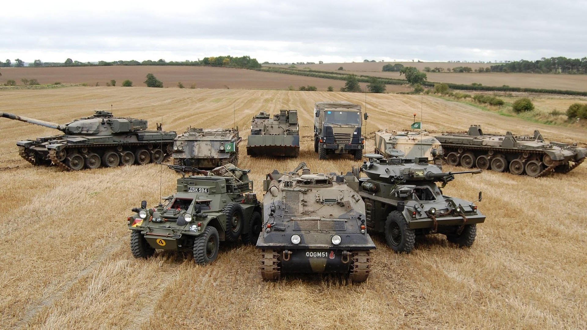 英超裁判在语义模糊环境下的判罚一致性变化分析,英超裁判组