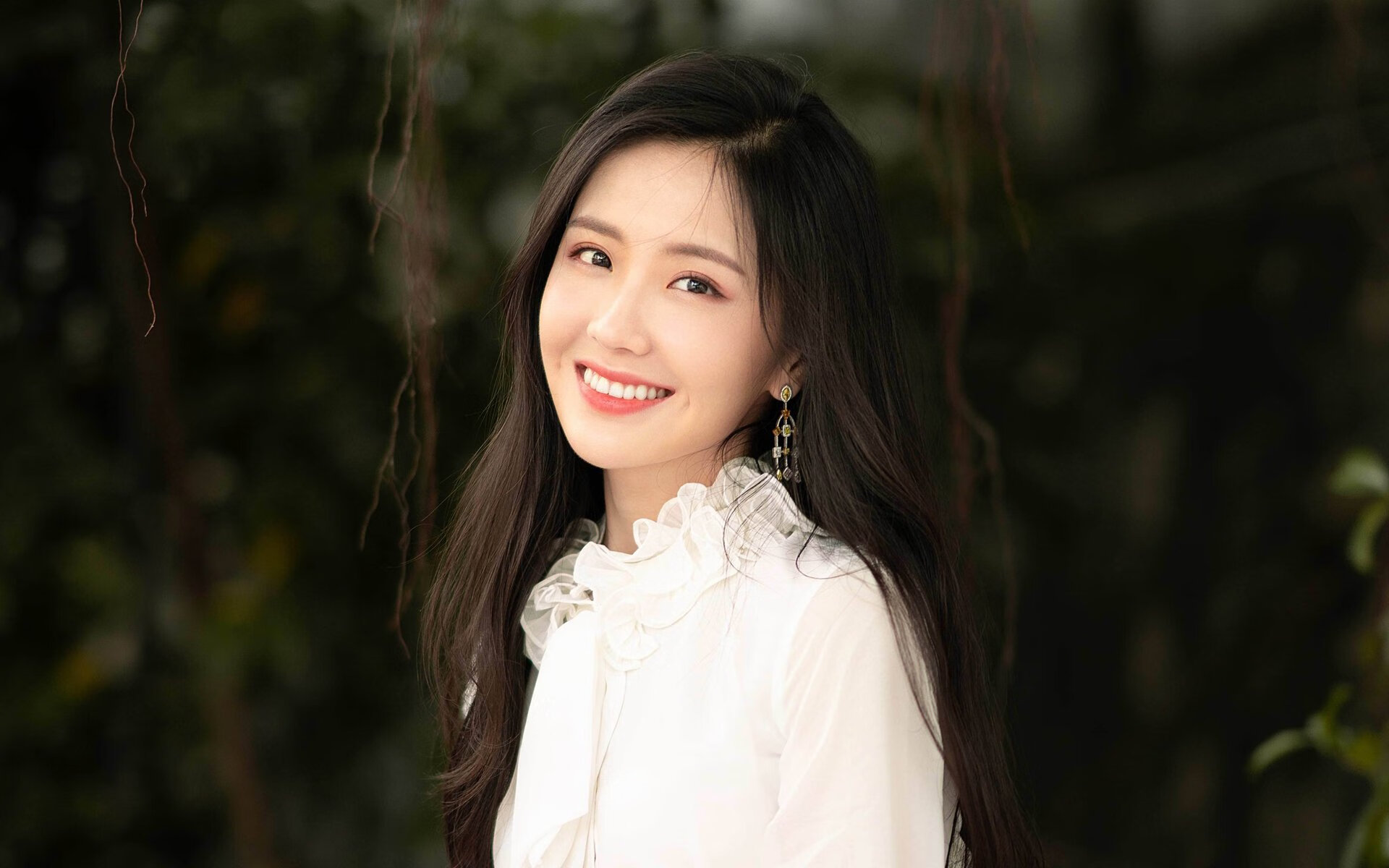 开云·体育官网-帕利斯特女子800米自由泳表现亮眼，女子八百米自由泳亚洲纪录